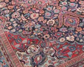 Browse antique Rugs