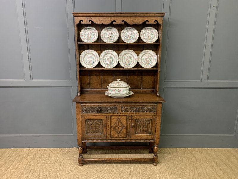 Ipswich Oak Dresser