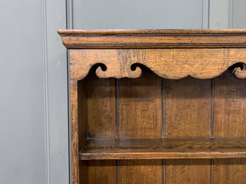Ipswich Oak Dresser