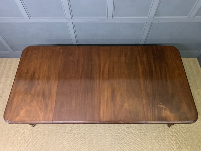 Victorian Mahogany 2 Leaf Extending Dining Table