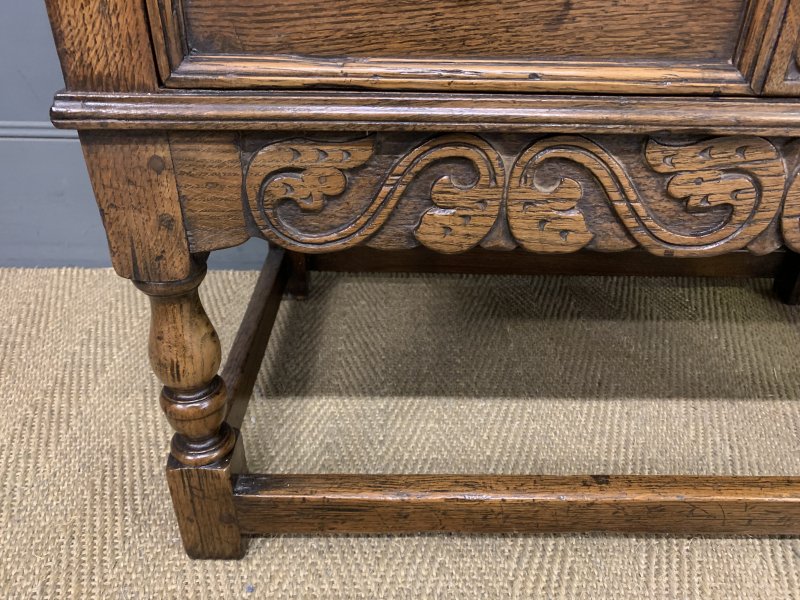 Oak Bureau