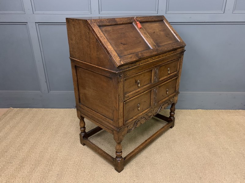 Oak Bureau