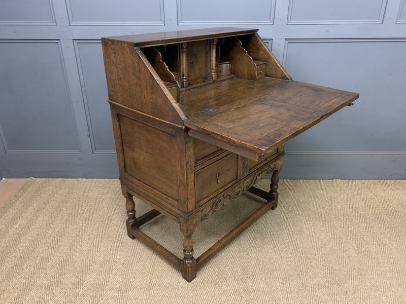 Oak Bureau