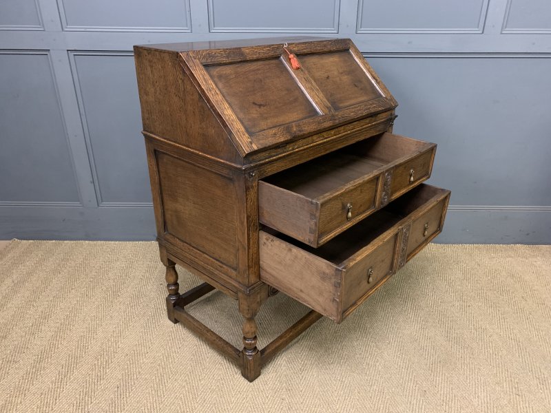 Oak Bureau