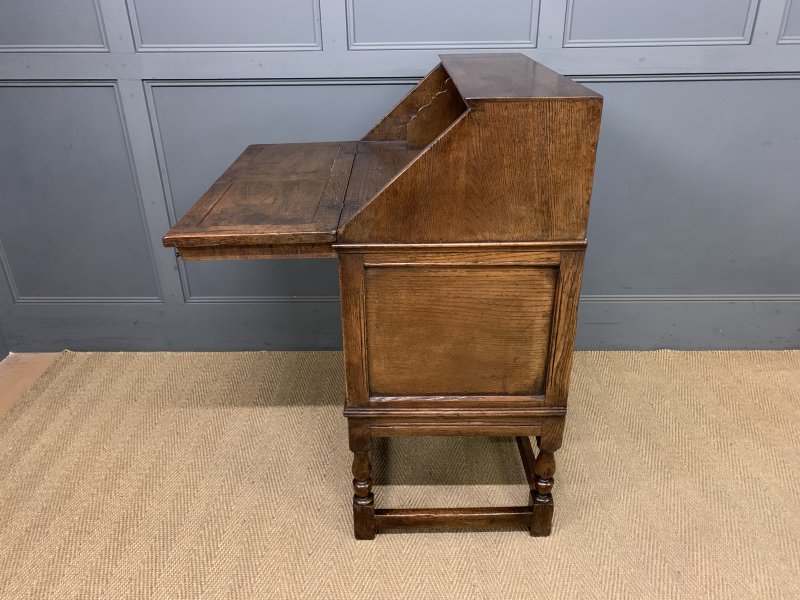 Oak Bureau