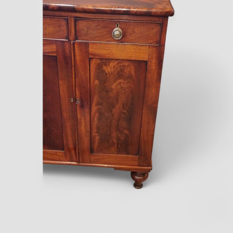 Small Victorian mahogany cupboard