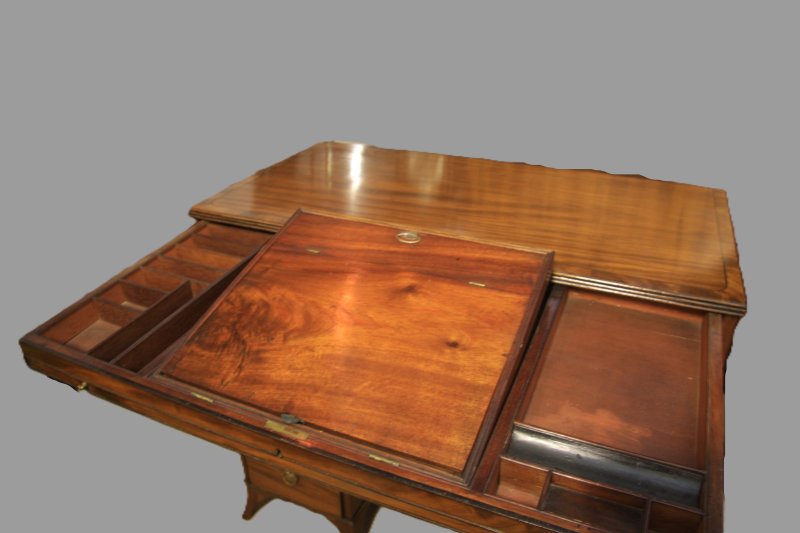 Regency Mahogany Kneehole Desk