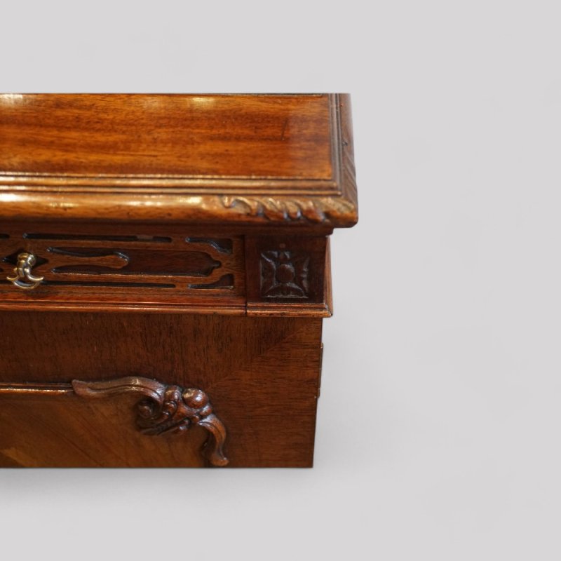 Georgian style mahogany bookcase