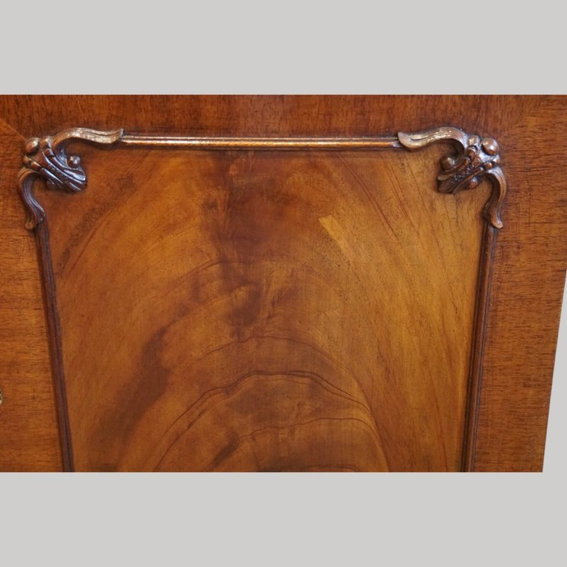 Georgian style mahogany bookcase