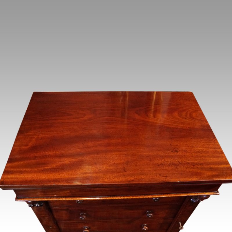 Small Victorian mahogany Wellington chest