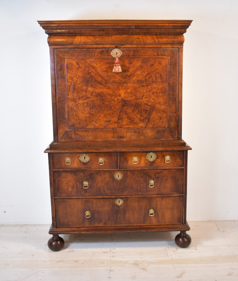 Walnut Secretaire Queen Anne