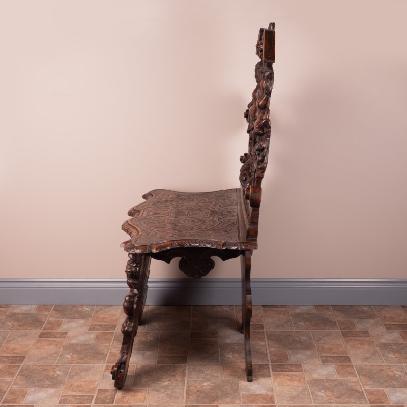 Italian Renaissance Revival Walnut Hall Bench