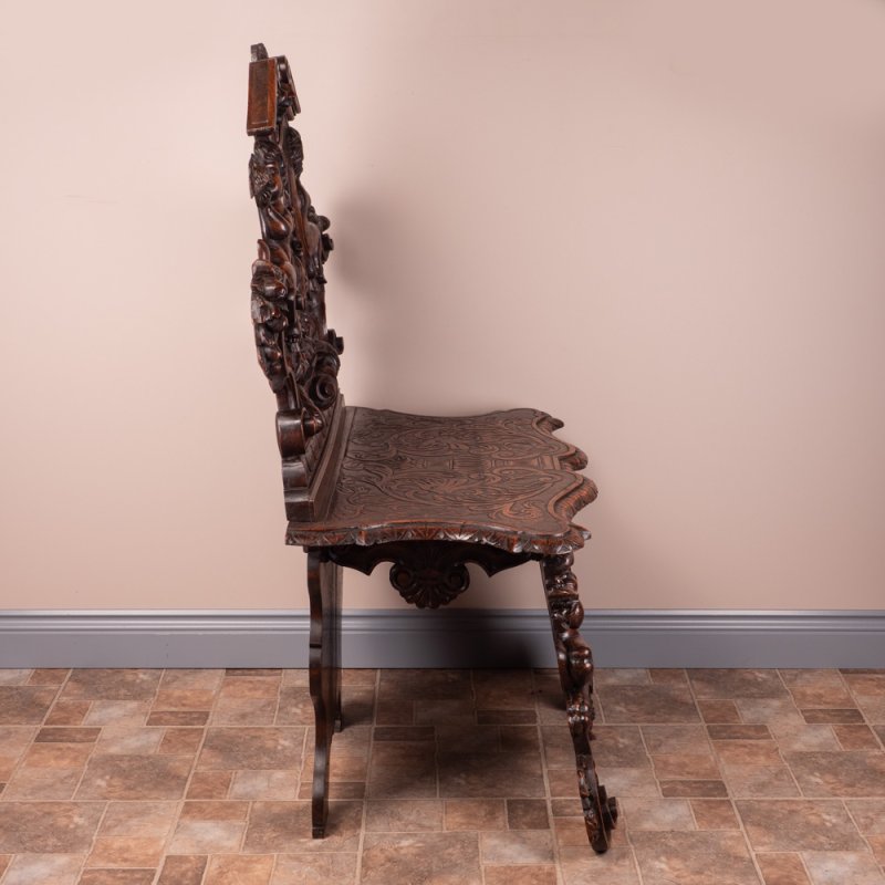 Italian Renaissance Revival Walnut Hall Bench