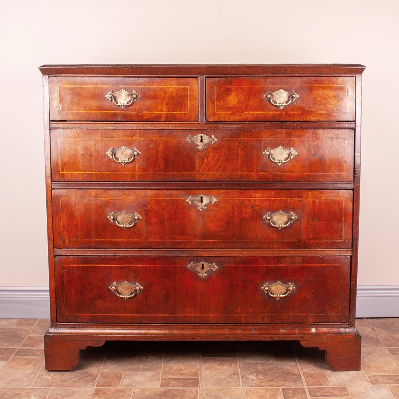 Early Georgian Walnut Chest Of Drawers