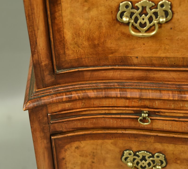 Queen Anne Serpentine Walnut Chest On Chest Tall Boy