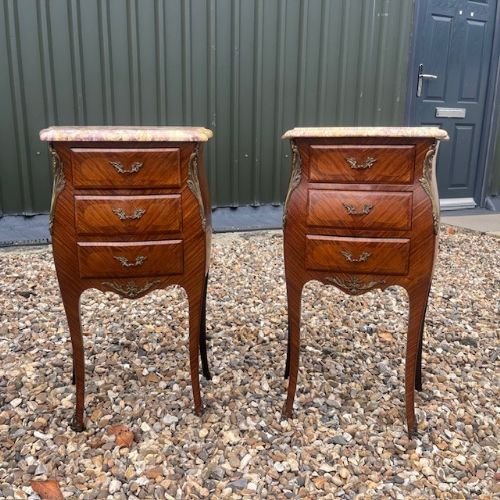 A Superior Quality Pair Of French Kingwood Bedside Chests