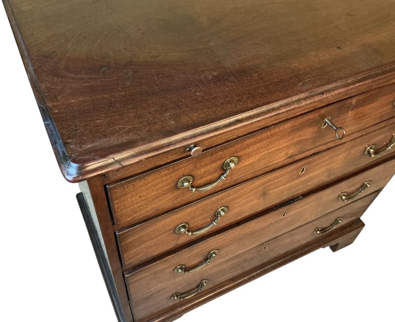 Georgian Mahogany Bachelors Chest