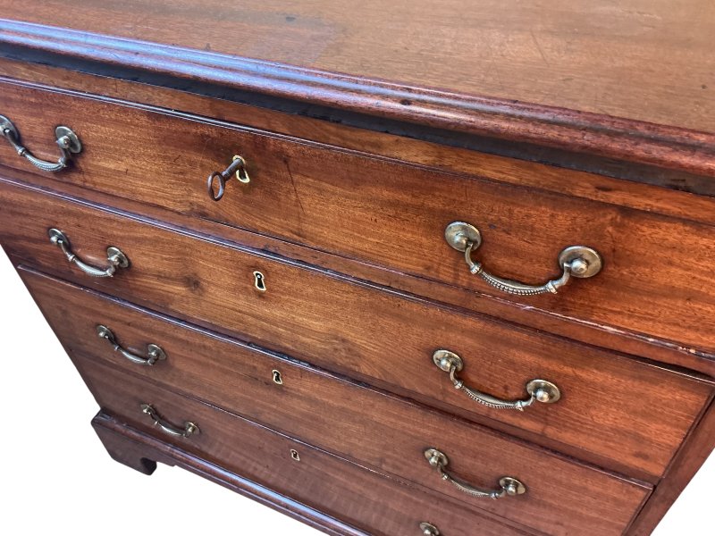 Georgian Mahogany Bachelors Chest