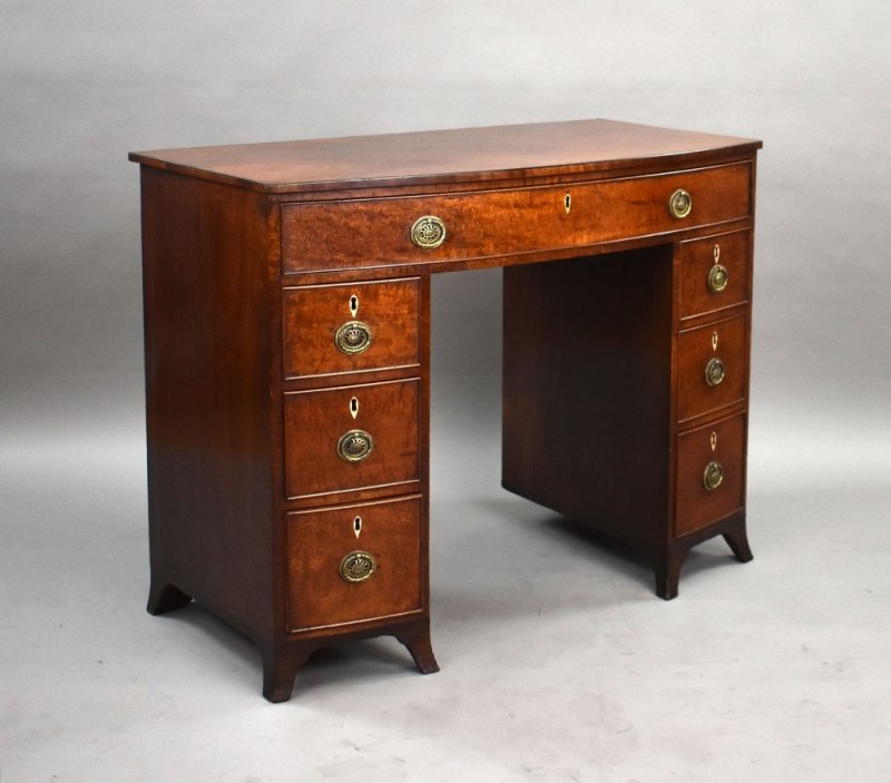 George III Mahogany Dressing Table