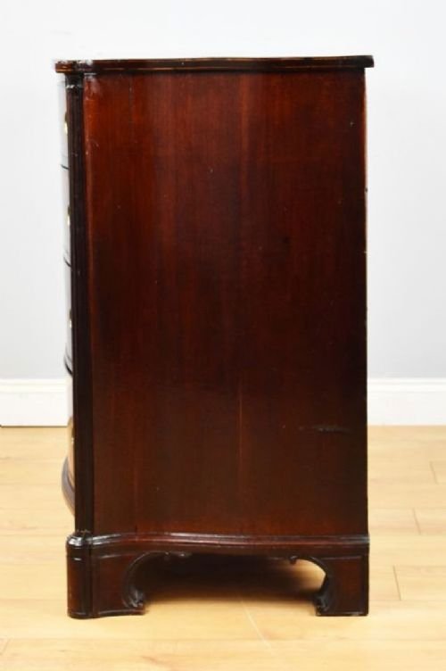 18th Century Mahogany Serpentine Chest Of Drawers