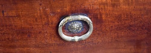 18th Century Mahogany Serpentine Chest Of Drawers