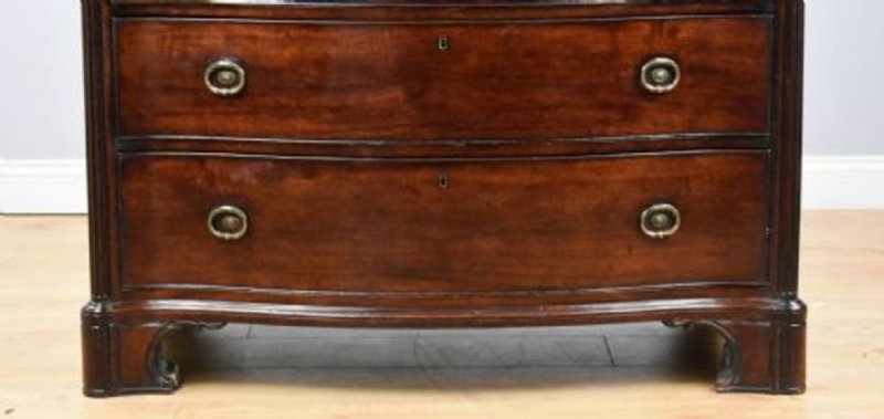 18th Century Mahogany Serpentine Chest Of Drawers