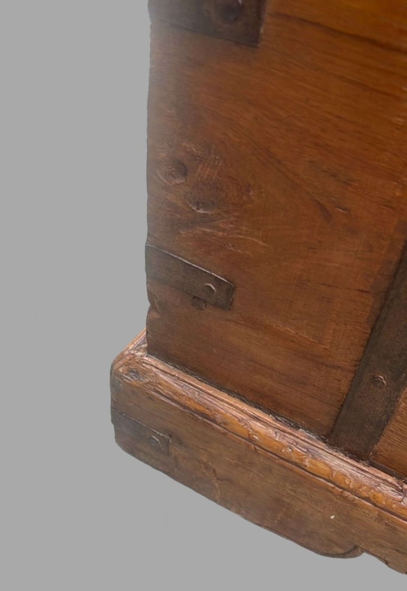A Good Sized Antique Oak Silver/Campaign Chest