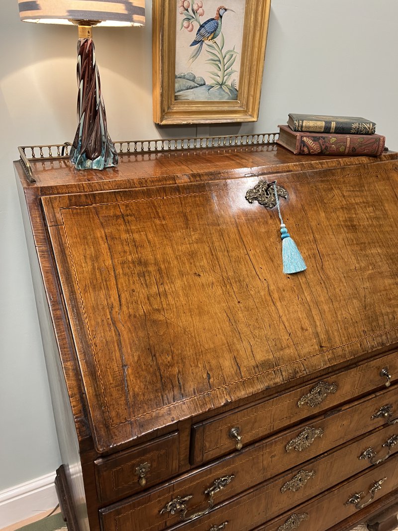 Georgian walnut bureau
