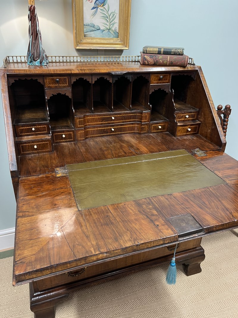 Georgian walnut bureau