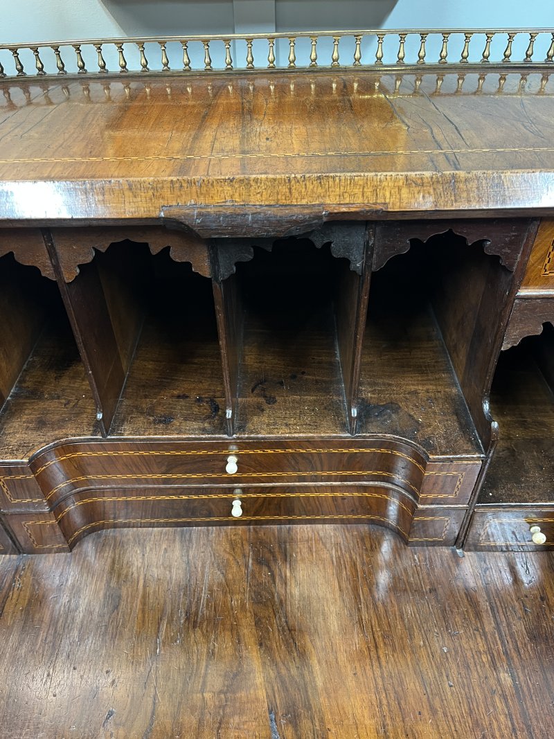 Georgian walnut bureau