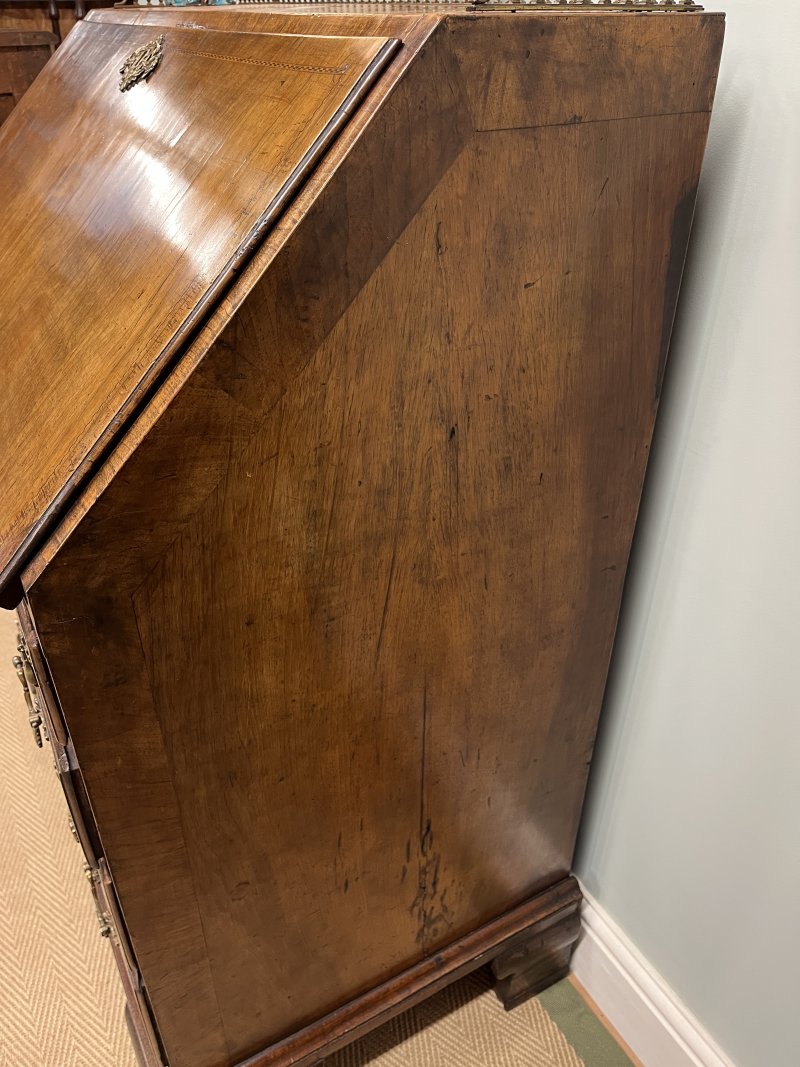 Georgian walnut bureau