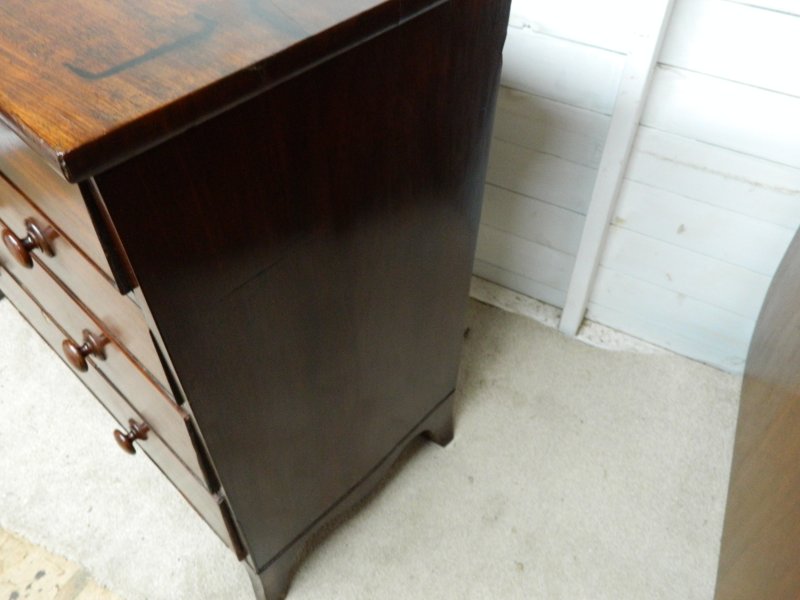 Victorian Mahogany Chest of Drawers