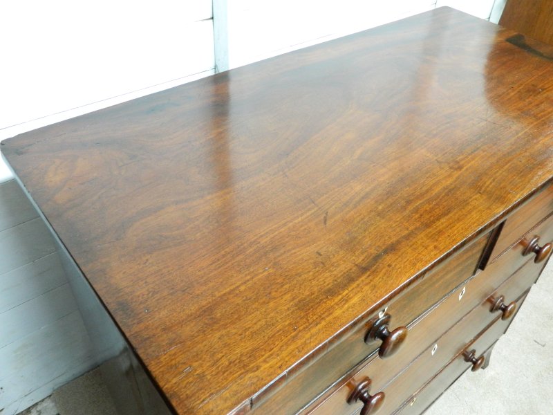 Victorian Mahogany Chest of Drawers