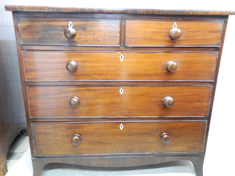Victorian Mahogany Chest of Drawers