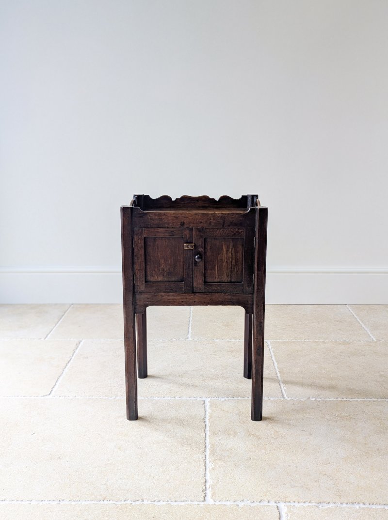 Antique Georgian Oak Bedside Cabinet c.1820