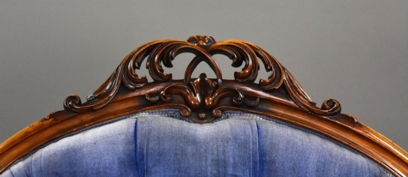 Victorian Walnut Double Ended Sofa