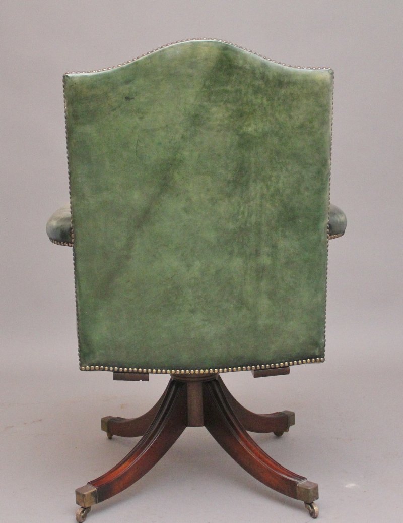 Early 20th Century mahogany desk chair