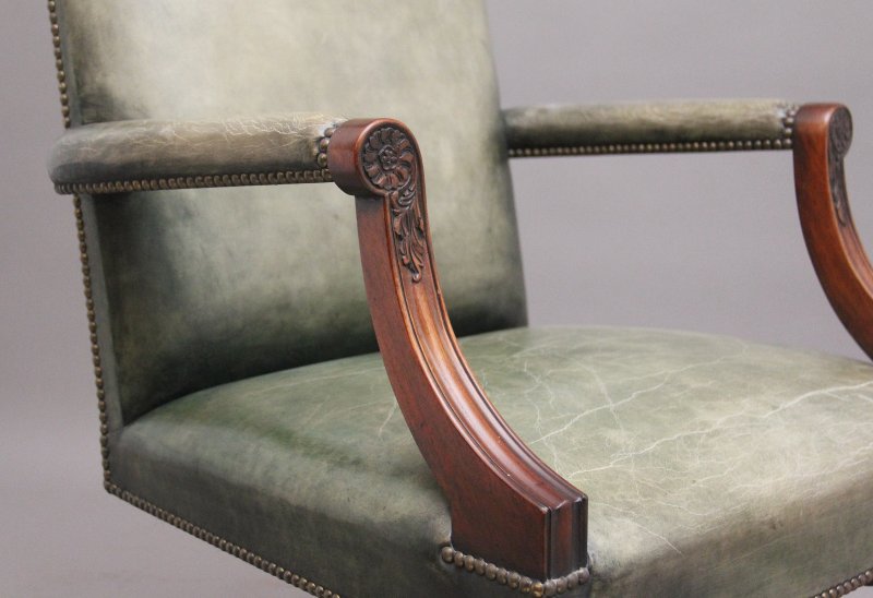 Early 20th Century mahogany desk chair