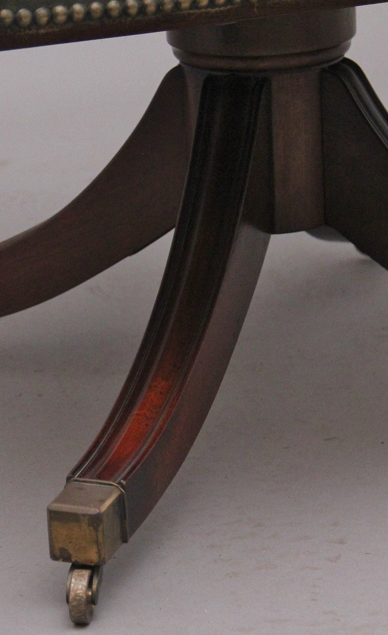 Early 20th Century mahogany desk chair