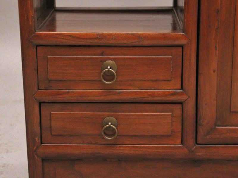 Early 20th Century Chinese display cabinet