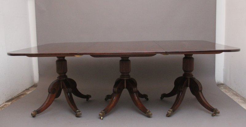 Early 19th Century mahogany three pedestal dining