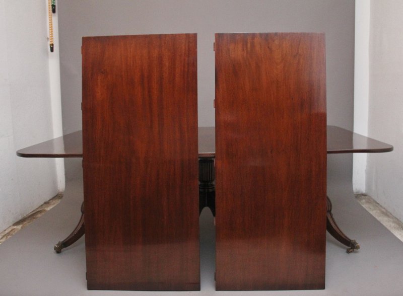 Early 19th Century mahogany three pedestal dining