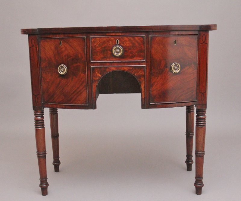 Early 19th Century mahogany sideboard