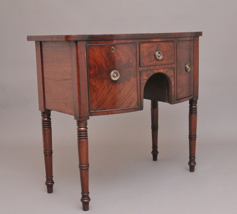 Early 19th Century mahogany sideboard