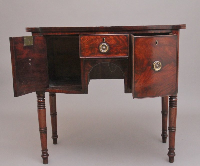 Early 19th Century mahogany sideboard