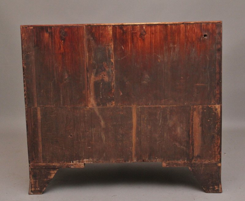 19TH CENTURY MAHOGANY CHEST OF DRAWERS