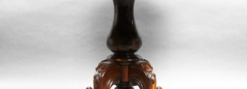 Victorian Rosewood Oval Loo Table