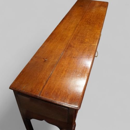 Fine Georgian Oak Cabriole Leg Dresser Base, Circa 1800