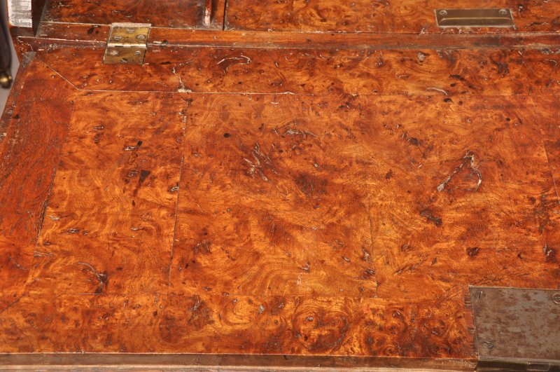 Exceptional Early 18th Century Burr Elm Bureau
