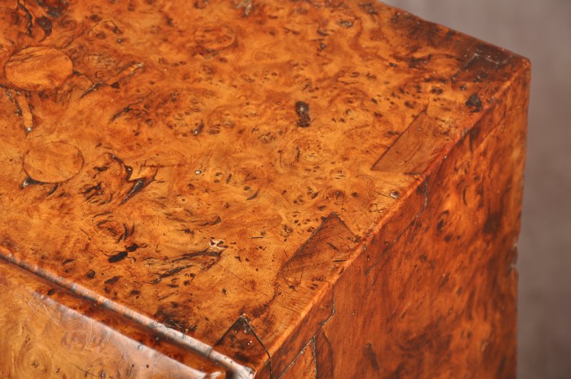 Exceptional Early 18th Century Burr Elm Bureau